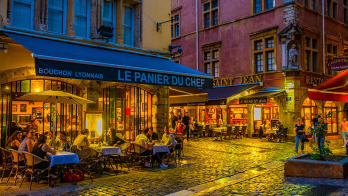 shutterstock_1231290559 лион