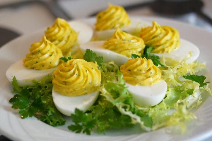 яйца мимоза