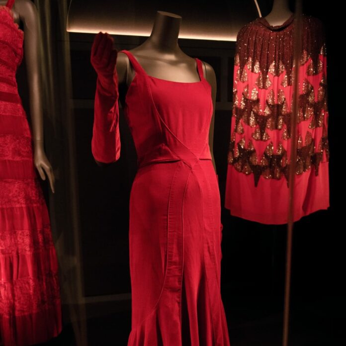 Snapinsta.app_379465259_10161405303279235_3848967133862047246_n_1080 шанель