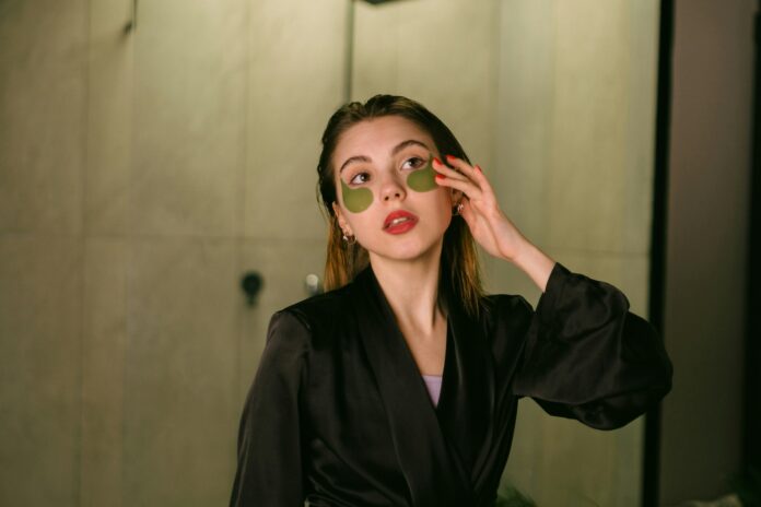 oleg-ivanov-cUXEK-FKfus-unsplash девушка