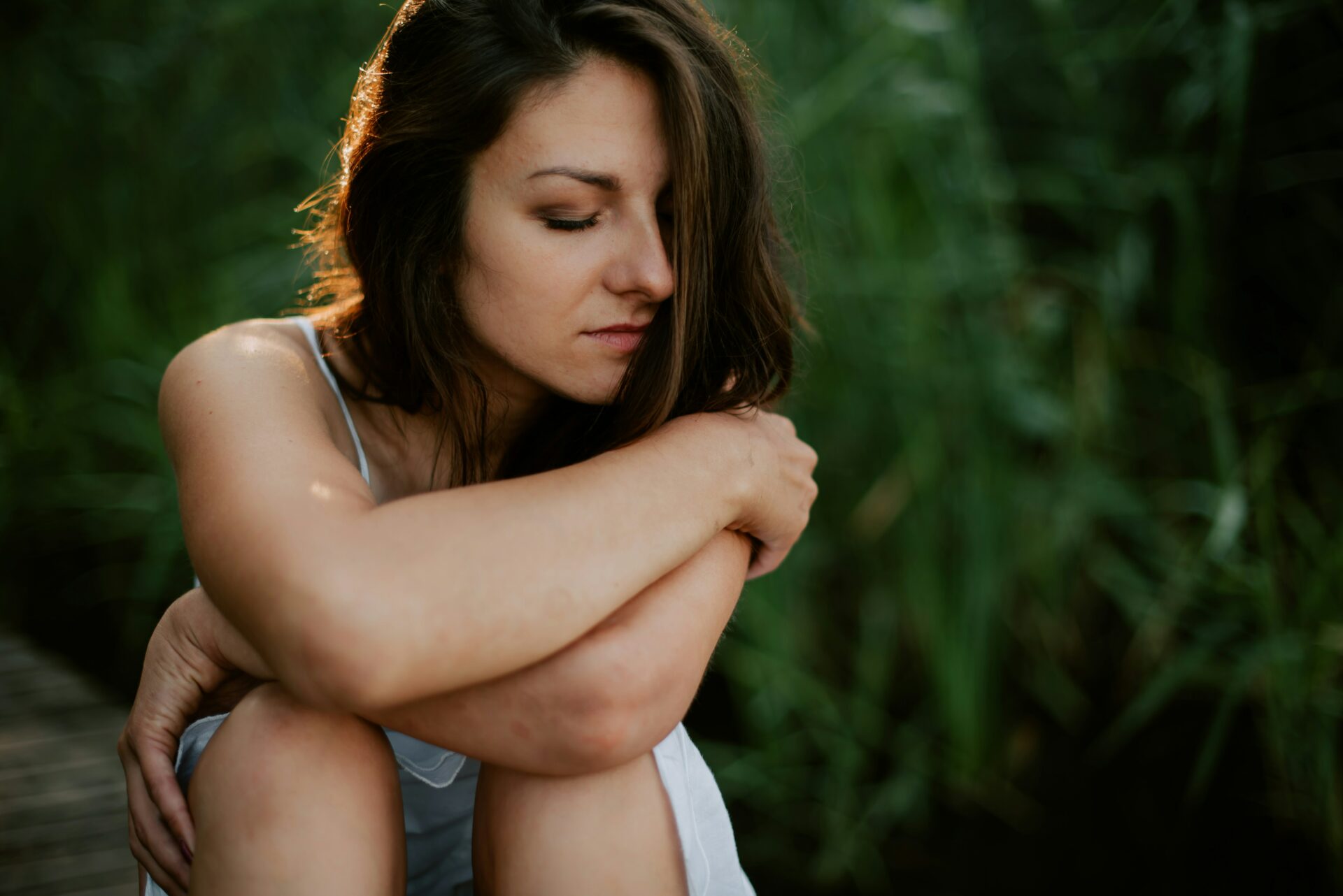 девушка с закрытыми глазами