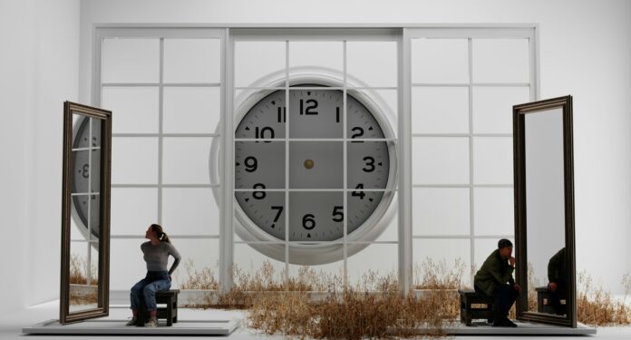 galina-nelyubova-54xICu3vOYc-unsplash time